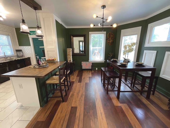 Charming 3 Bedroom Getaway - Columbus, OH