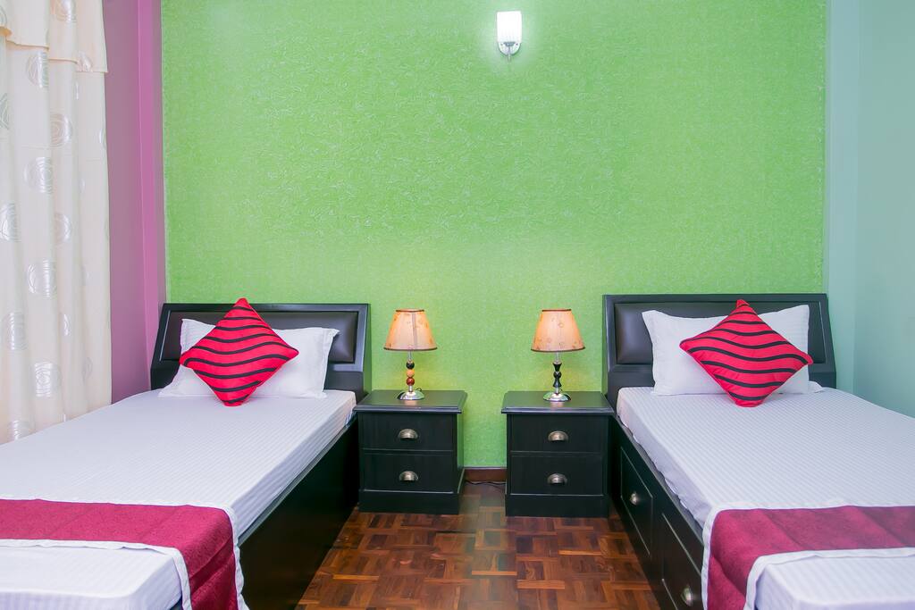 Twin Bedroom/Guest Room