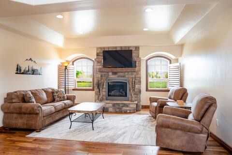 Comfy gathering place for friends or family!