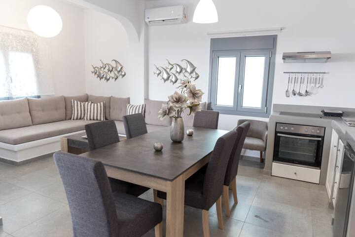 Santorini Salt Villas gallery image 4