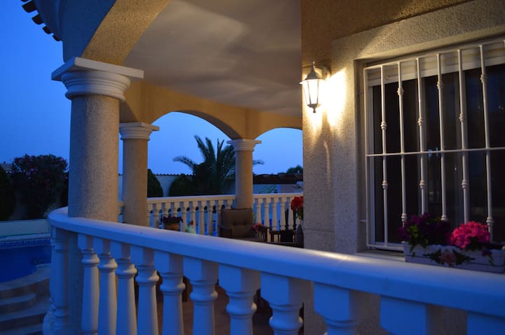 Villa With Private Pool And Seclude gardens