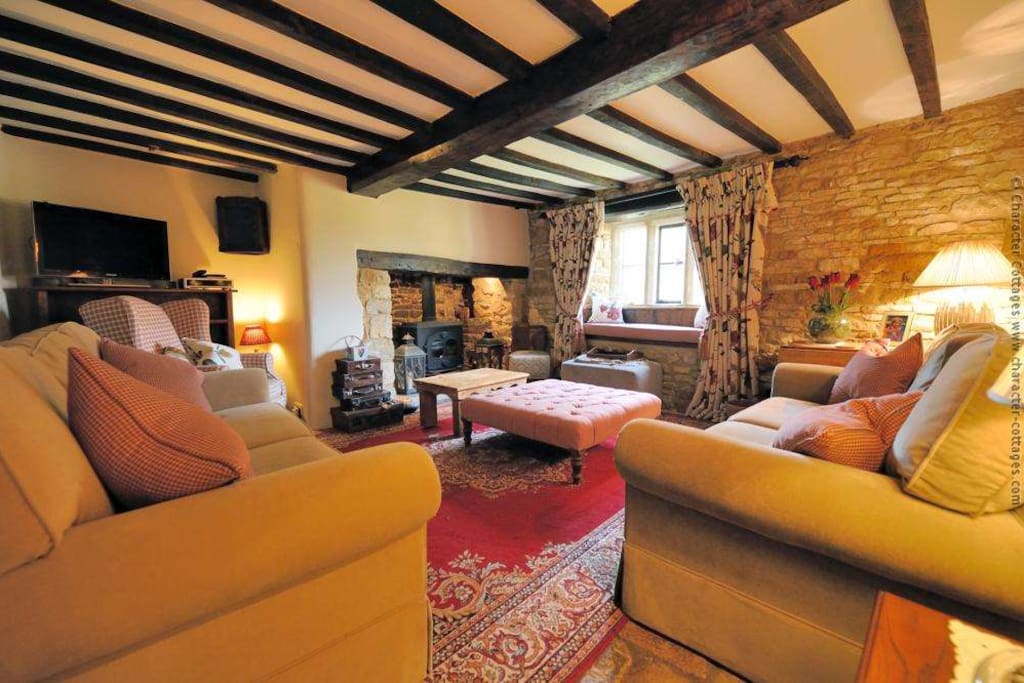 Main sitting room (nb - no TV now in here - replaced with piano.)