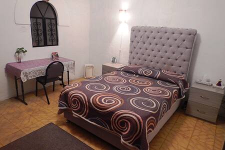 Comfy room, close to downtown Guanajuato I