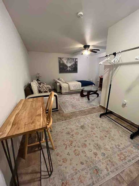 Clean Room/PrivateEntry/Parking/5min walk to train