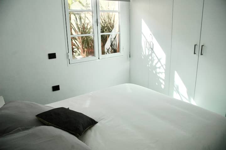 2号卧室配有1.50米x 2.00米的双人床。