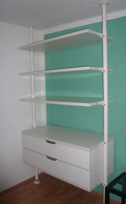 Schrank im Schlafzimmer