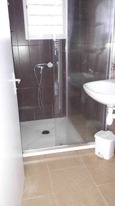 DOUCHE A L'ITALIENNE