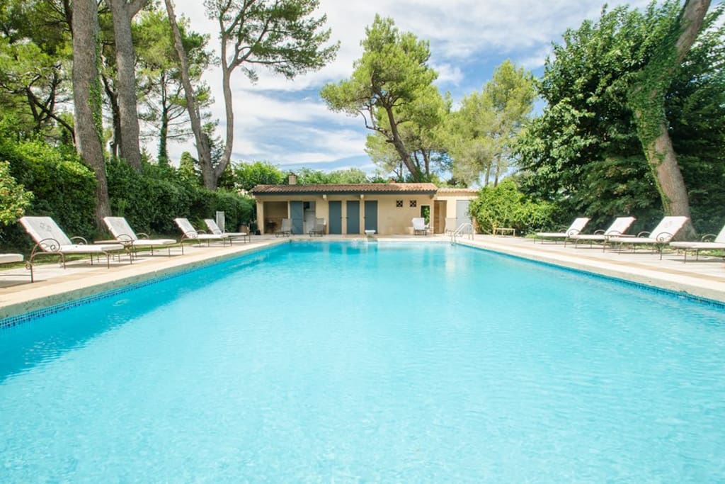 La piscine du Manoir vous est ouverte