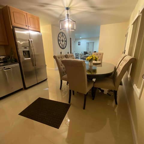 3 Bedroom 1.5 Bath home minutes from Boston!!