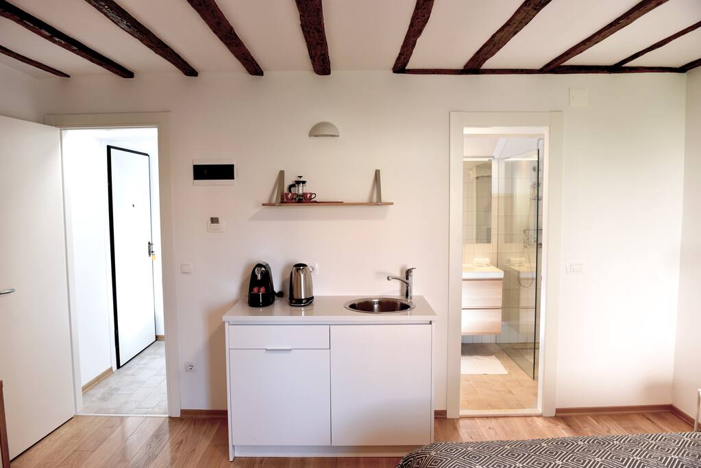 Fully optioned kitchenette