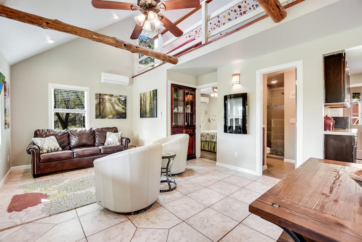 Ramsay's Cozy Cottage/river Access/tubes /Hot Tub - Wimberley, TX