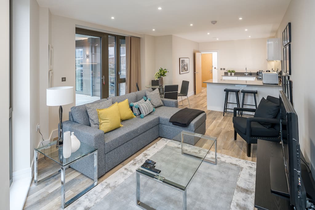 Fantastic spacious light living area with double sofa bed