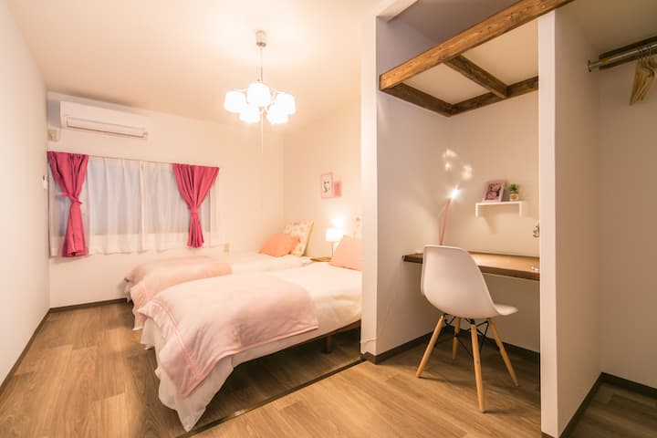 Slaapkamer C Slaapkamer
C