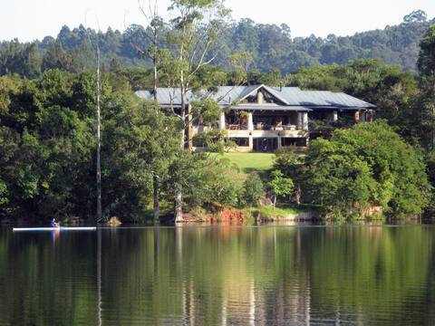 Tinkers Lakeside Lodge pvt villa near Kruger