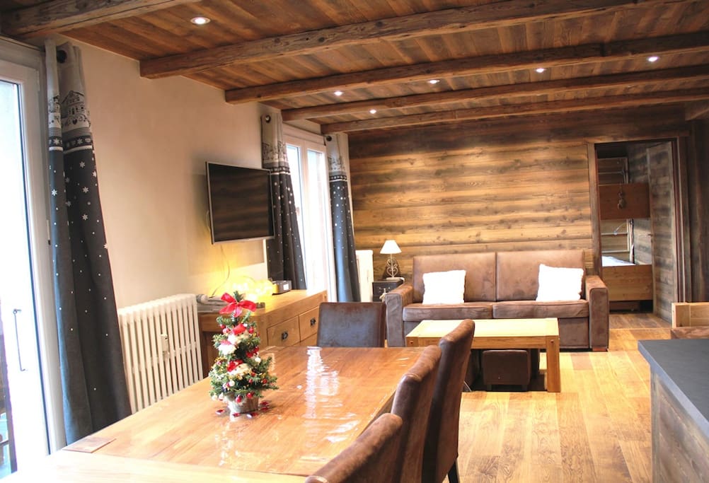 Grand Séjour de 30m2
Au cœur du village 50m des départs de ski