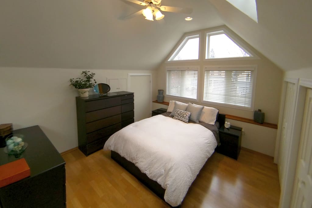 The vaulted ceilings instantly give a open feeling.