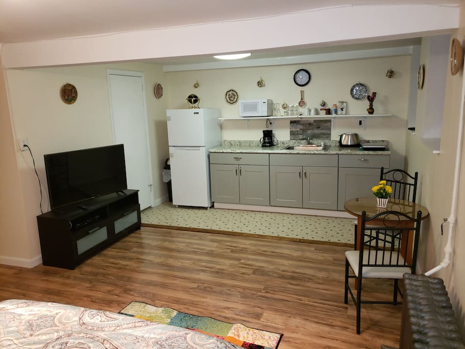 INCREDIBLE STUDIO CLOSE TO MANHATTAN VERY CHEAP