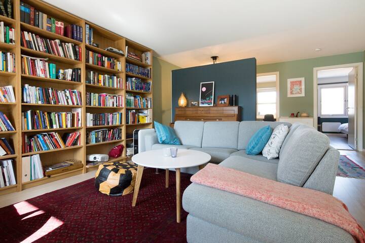 Large modern cozy home by the river. Balcony.