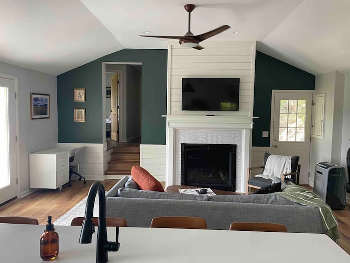 The Hill Hideaway - Naples, NY