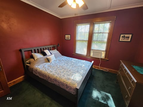 The Morning Glory Craftsman Apartment