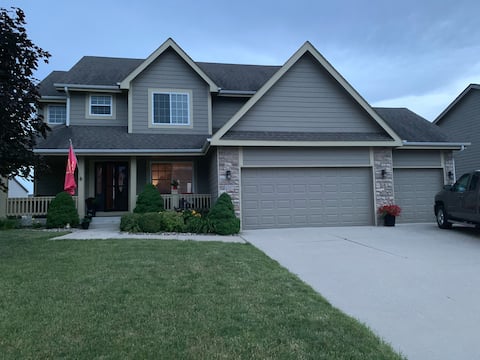 Upscale Home Near Parks and Trails, I-35 Access