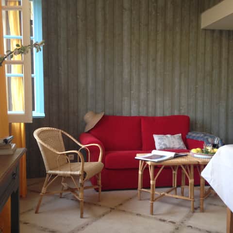 Île d'Aix, Fisherman's house 3 minutes from the beaches (sleeps 5)