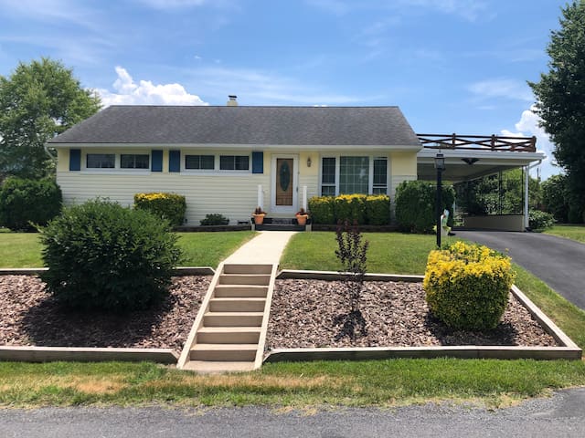 Guest favorite listing in Shenandoah