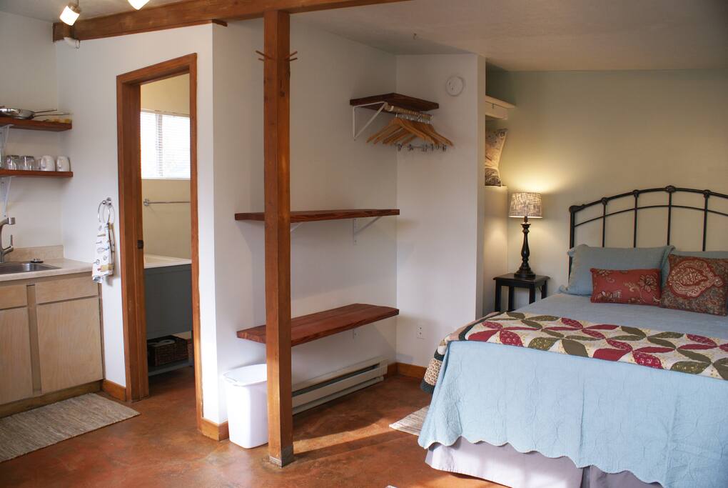 Top 100 Airbnb Rentals 2017 in Albuquerque, New Mexico