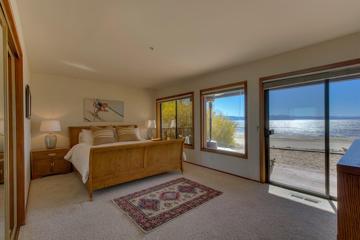 Лизгач за спална соба на долниот кат кон езерото  