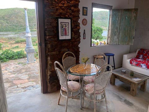 Popular Airbnb listing: Casa Santo Antônio (3 en-suites) in Piranhas