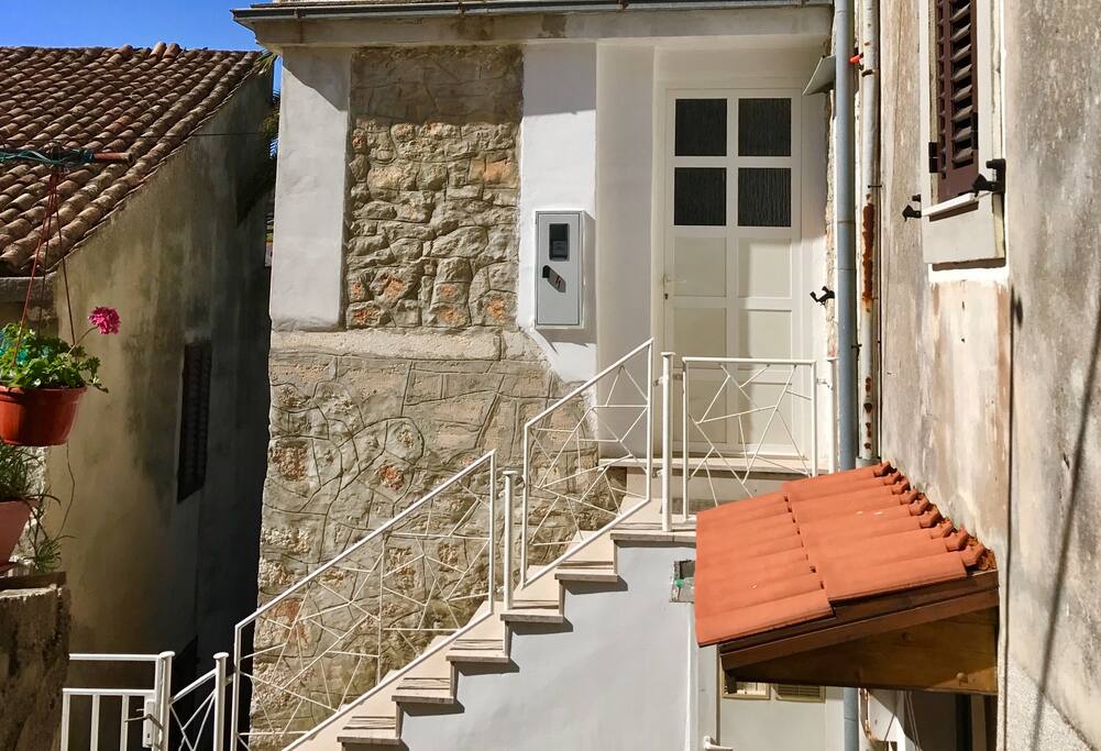 Entrance to Castello Paradiso