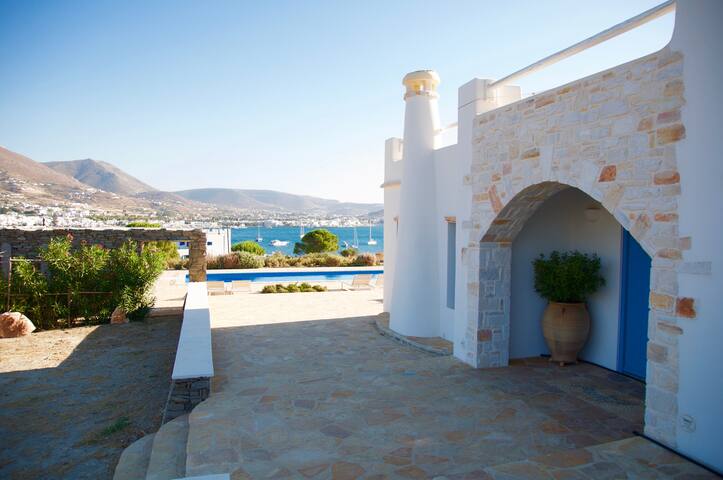 Villa Meltemi – Luxurious Villa, Parikia gallery image 5