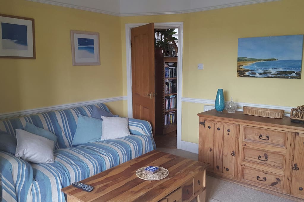 Newly decorated lounge with views of the harbour and Newlyn village.