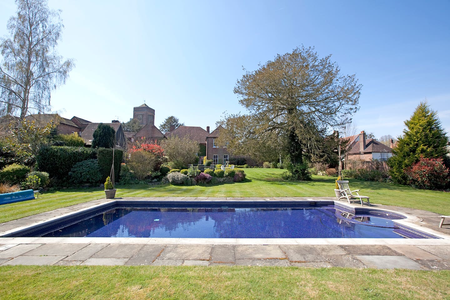 mansion with pool in england