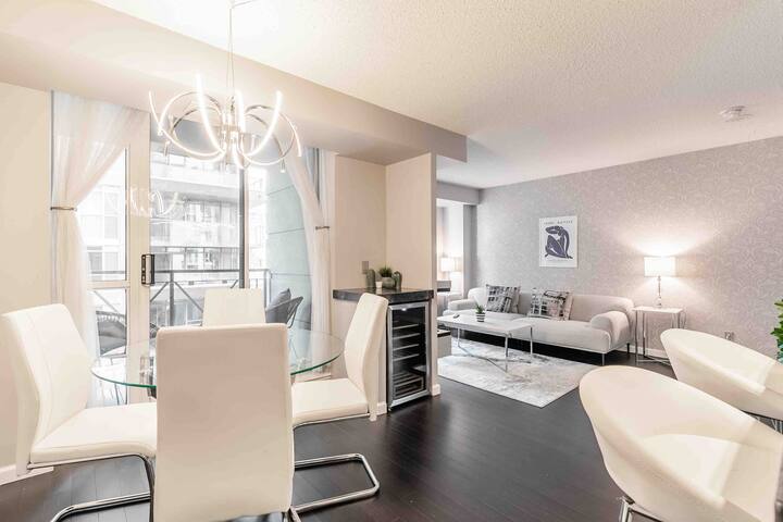 Location & Style 2 BDRM~Gym/Parking/Cable TV gallery image 5