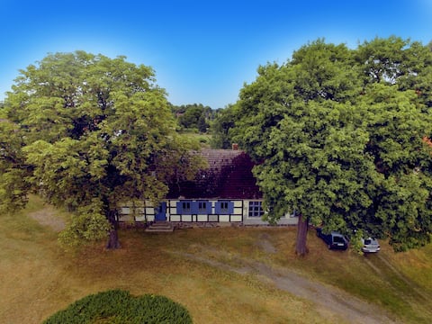 Unabhängige Ferienwohnung im alten Dorfkino