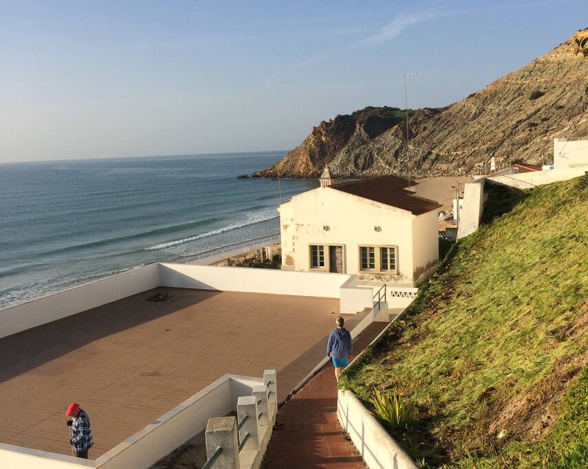 magnificent blue flag beach