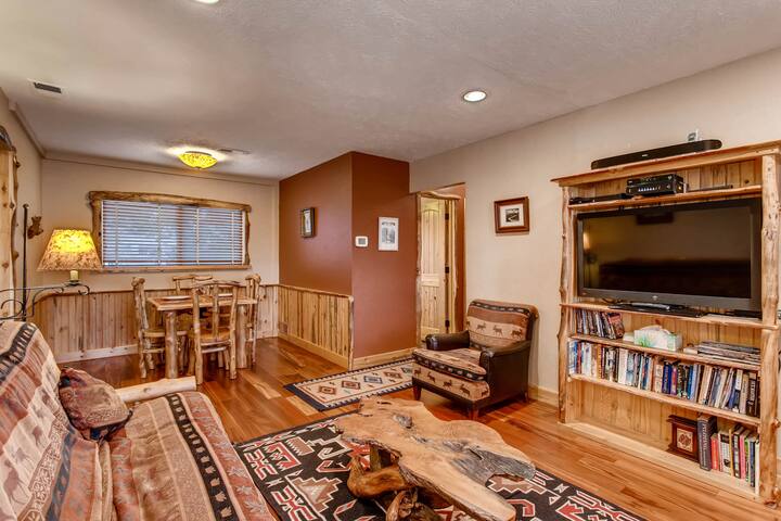 CHARMING LODGE 2 BR/Denver, 10 min from dwn twn gallery image 4