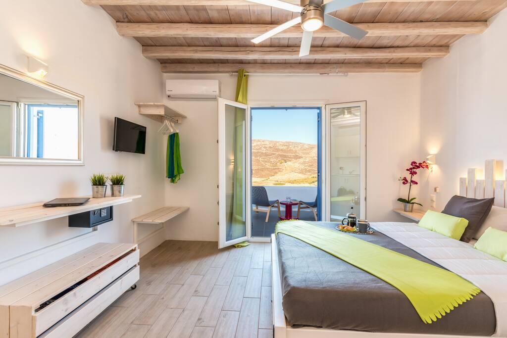 Spacious Studios for up to 3 People.