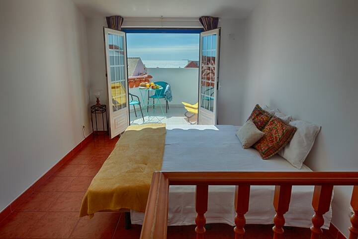 LIKE-HOME-Ericeira center-T4 House-Boa Onda gallery image 5