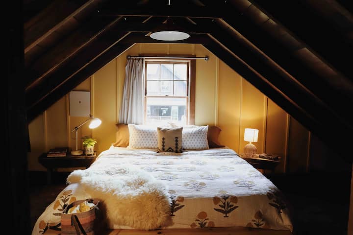 King Bed in attic style bedroom....so cozy.