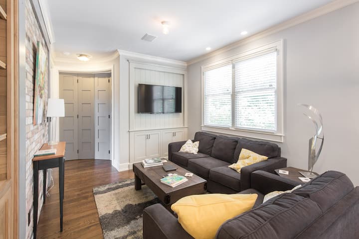 #1 Airbnb Greenville Downtown Luxury - Greenville, SC