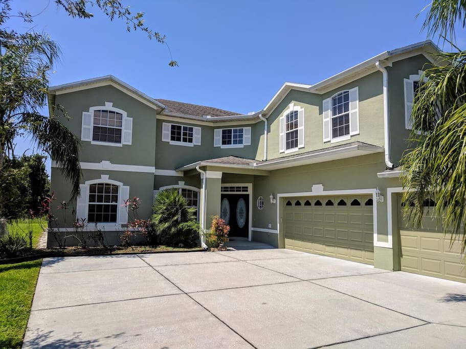 4,000 sq. ft home; 3-car garage