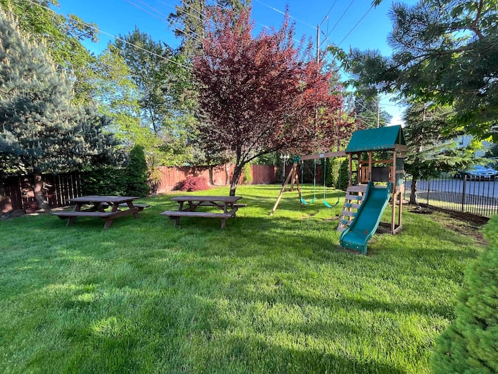 Se Park Ave 4b Retreat, Walk To Max Station, Bbq - Lake Oswego, OR