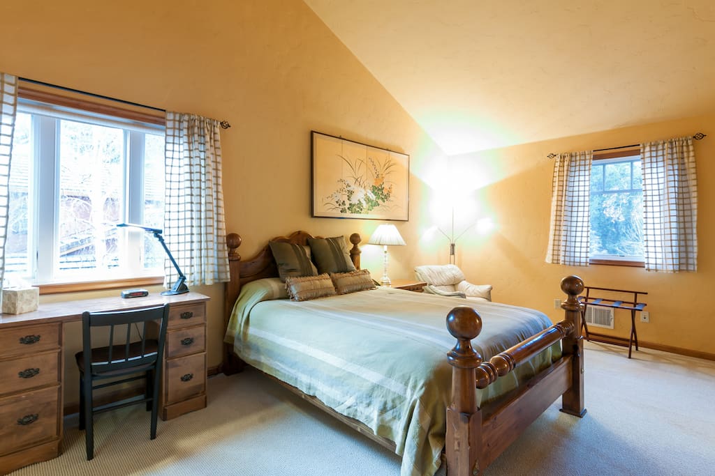 Comfortable queen size bed