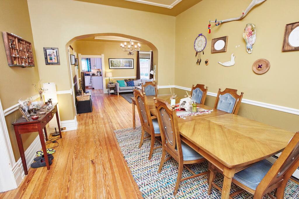 Dining room into living room
