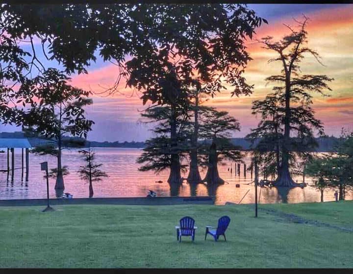 Goodnight Moon near Clarksdale, MS and Helena, AR Houses for Rent in