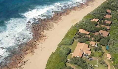 umBhobe Beach House- Kelso, Pennington