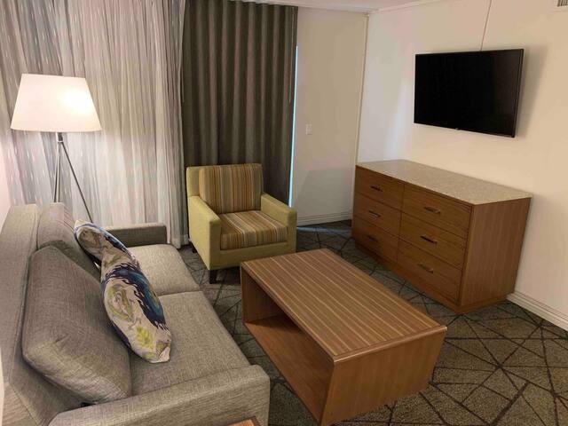 Luxury 2Bedroom Condo available CES 2020 gallery image 2