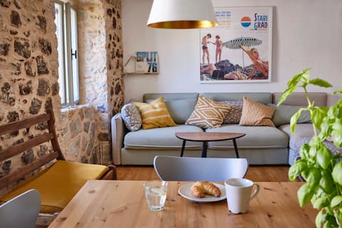 Top performing Airbnb: Chic Stone House in Historic Centre near Seafront in Grad Stari Grad